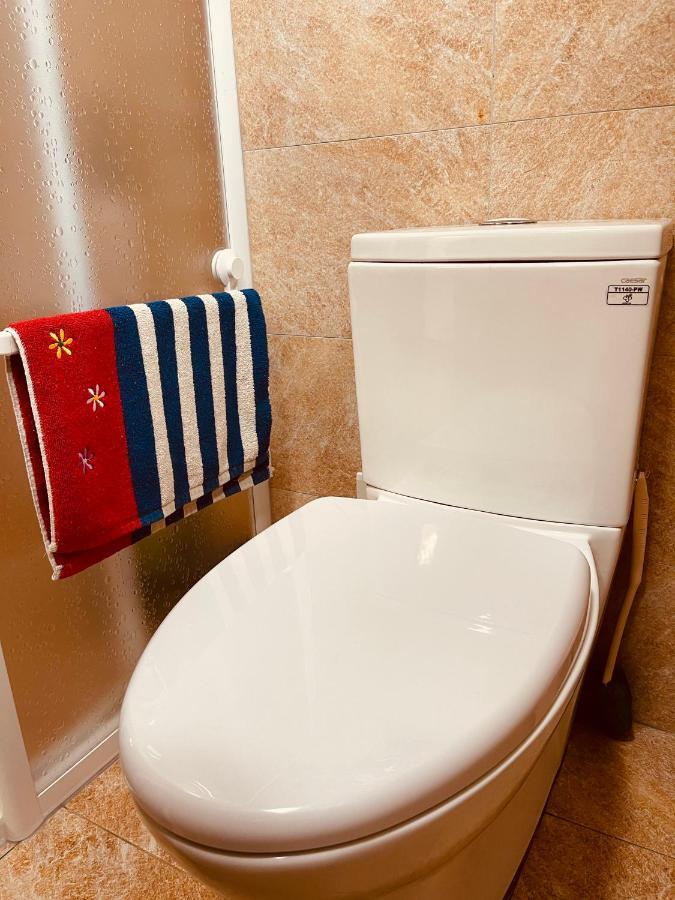 Zucuo Homestay 난간 외부 사진